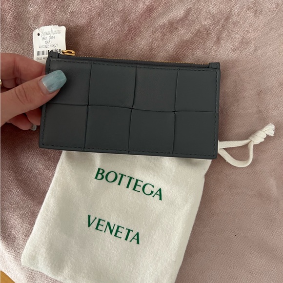 Bottega Veneta Cardholder - Picture 1 of 4